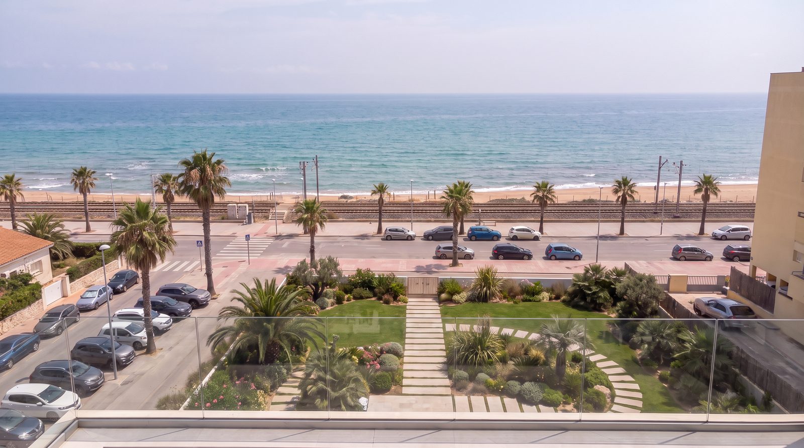 Vista del mar desde la terraza de la planta 3 de Ona